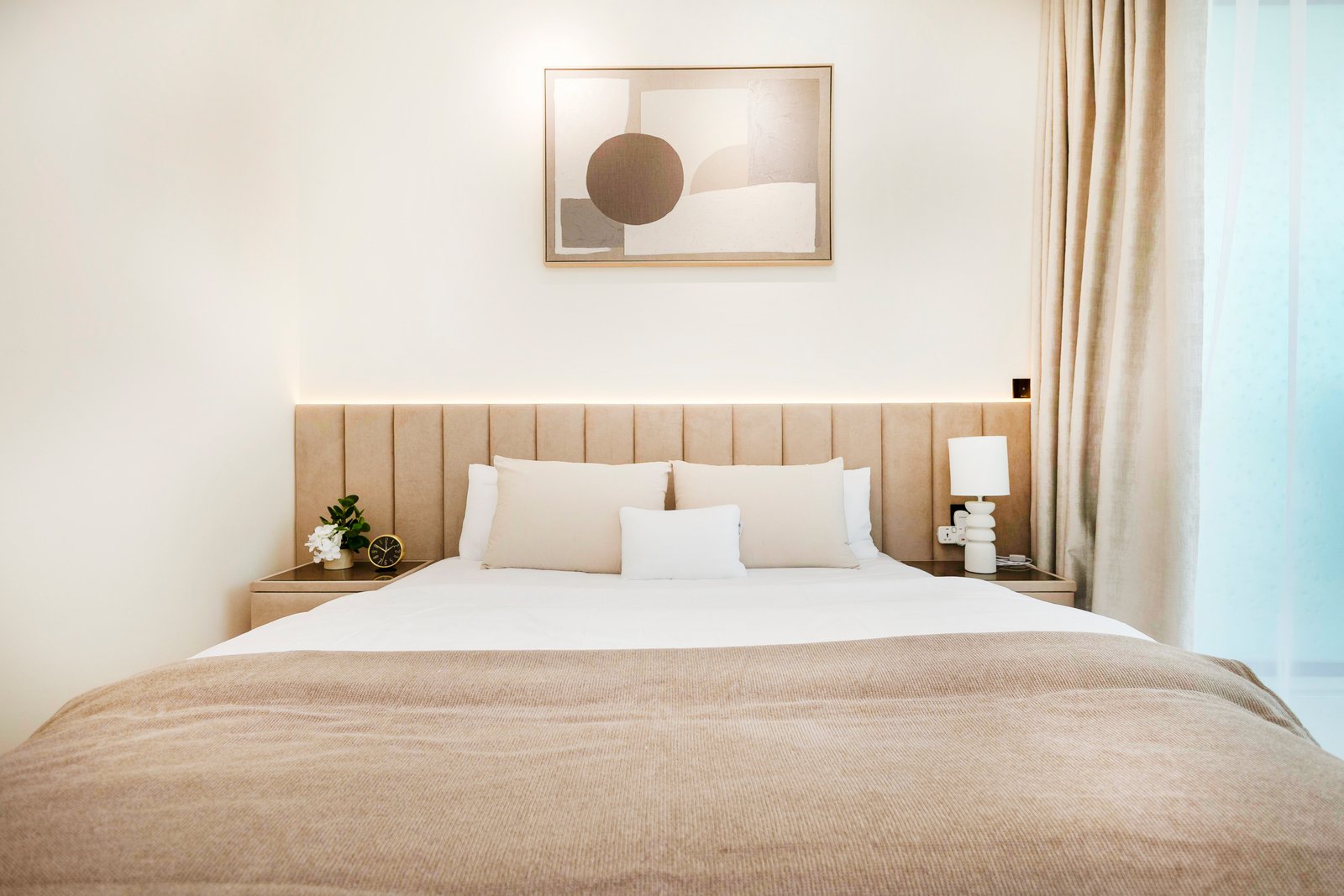 Elara Stays | Luxury 2BR APT w/ Private Pool, JVC gallery image